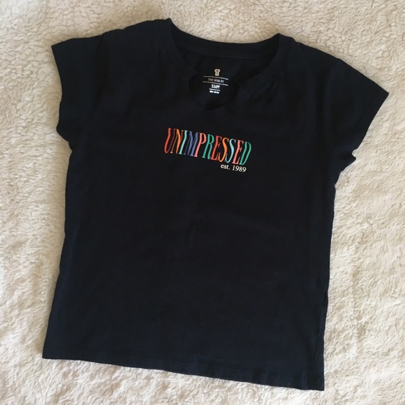 🌺UNIMPRESSED TOP - Picture 1 of 2